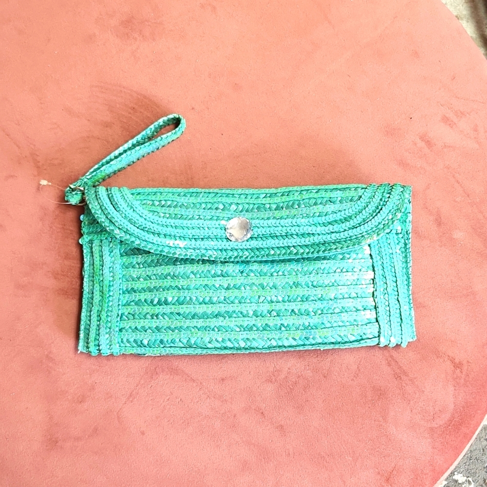 🔶️New!! cute clutch